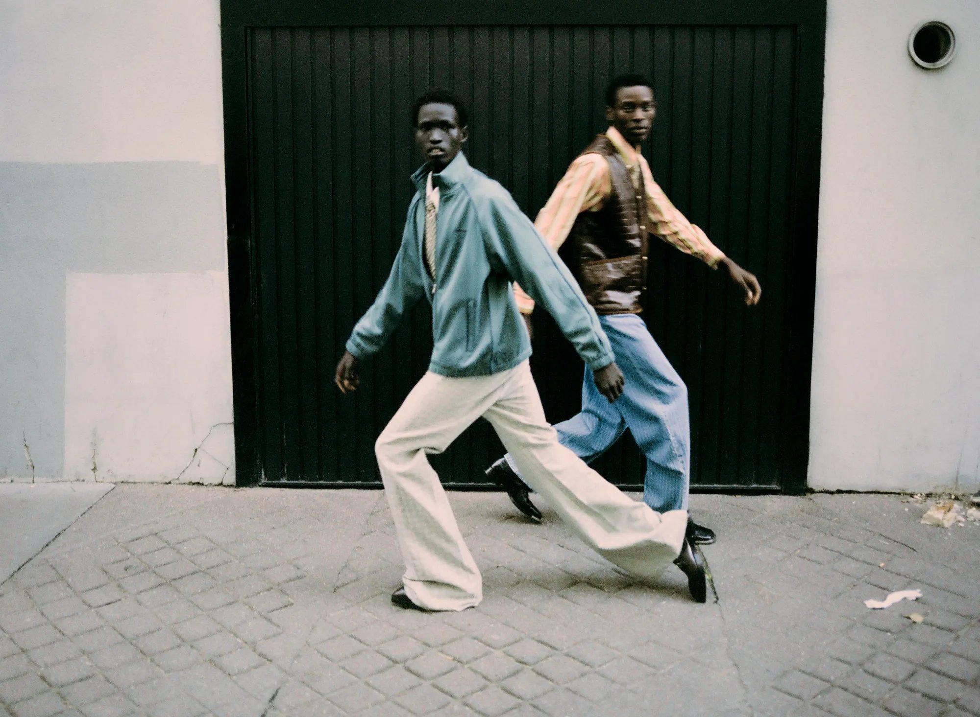 L'Officiel France | The Wall Group